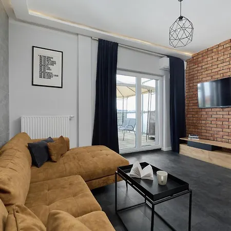 Stylish Kosciuszki Near The Market Square With Free Garage By Renters Wroclaw