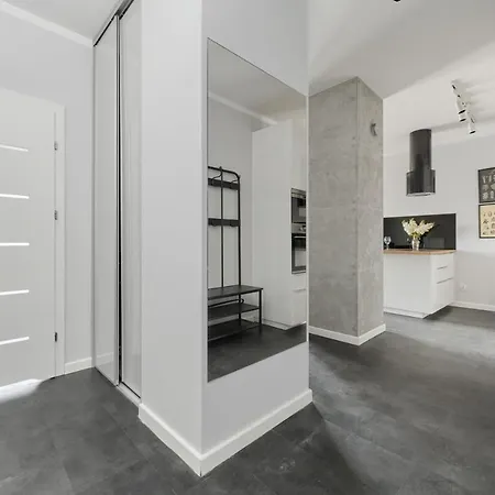 Stylish Kosciuszki Near The Market Square With Free Garage By Renters * Wroclaw