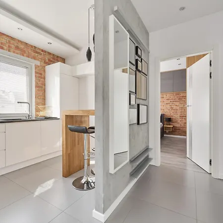 Stylish Kosciuszki Near The Market Square With Free Garage By Renters * Wroclaw