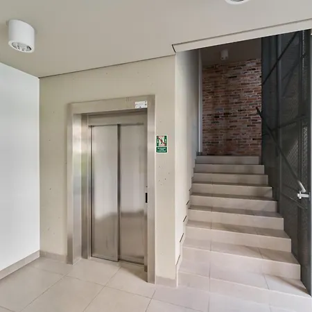 Apartment Stylish Kosciuszki Near The Market Square With Free Garage By Renters Wroclaw