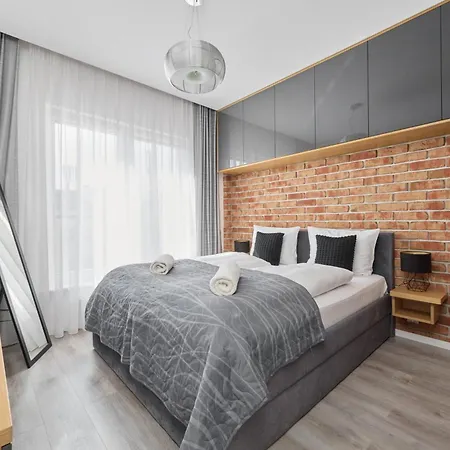Stylish Kosciuszki Near The Market Square With Free Garage By Renters * Wroclaw
