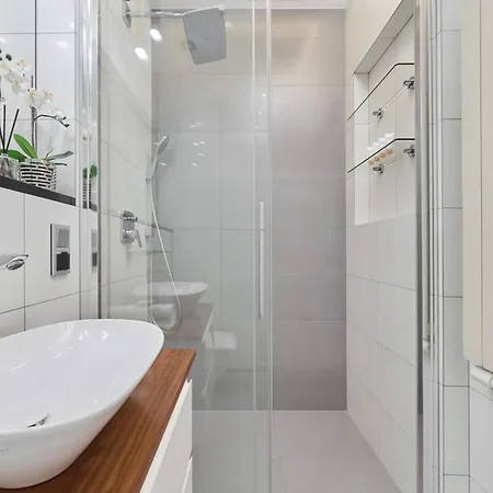 Apartment Stylish Kosciuszki Near The Market Square With Free Garage By Renters
