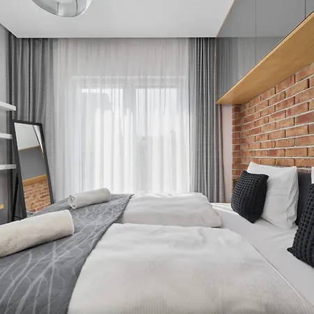 Stylish Kosciuszki Near The Market Square With Free Garage By Renters Apartment *