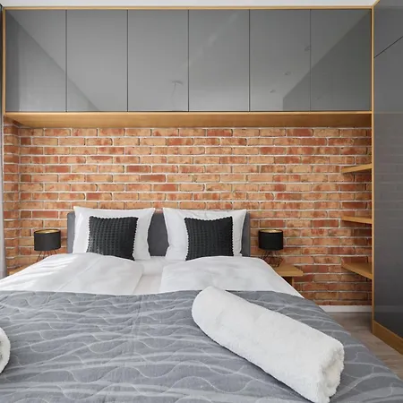 Stylish Kosciuszki Near The Market Square With Free Garage By Renters Apartment *