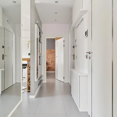 Stylish Kosciuszki Near The Market Square With Free Garage By Renters * Wroclaw