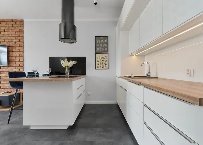 アパート Stylish Kosciuszki Near The Market Square With Free Garage By Renters ヴロツワフ