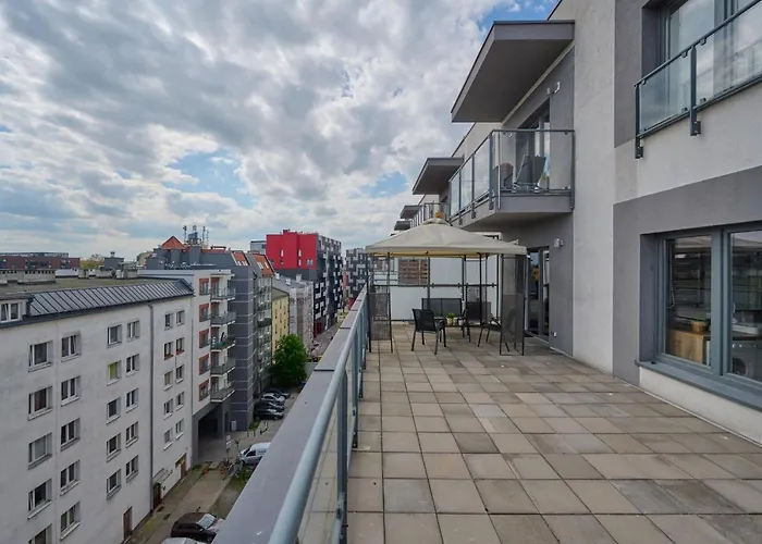 Stylish Kosciuszki Near The Market Square With Free Garage By Renters ヴロツワフ