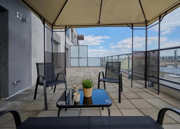 Stylish Kosciuszki Near The Market Square With Free Garage By Renters * ヴロツワフ