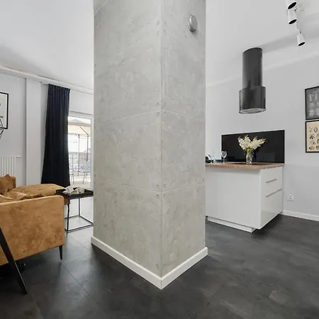 Daire Stylish Kosciuszki Near The Market Square With Free Garage By Renters Wroclaw