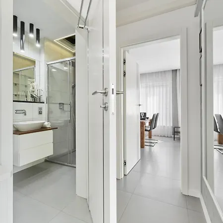 Stylish Kosciuszki Near The Market Square With Free Garage By Renters * فروتسواف